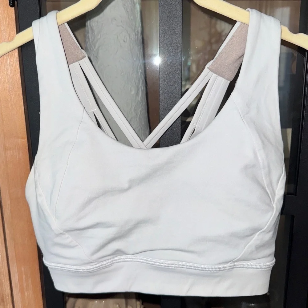 Lululemon Free to Be Elevated sports bra strappy padding